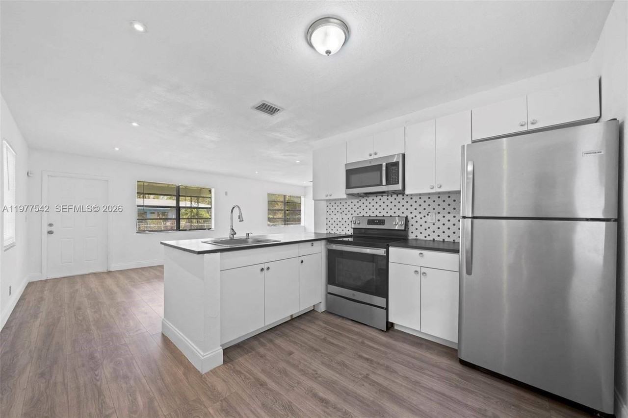 1344 Nw 7th Ter #1 - Photo 3 of 16