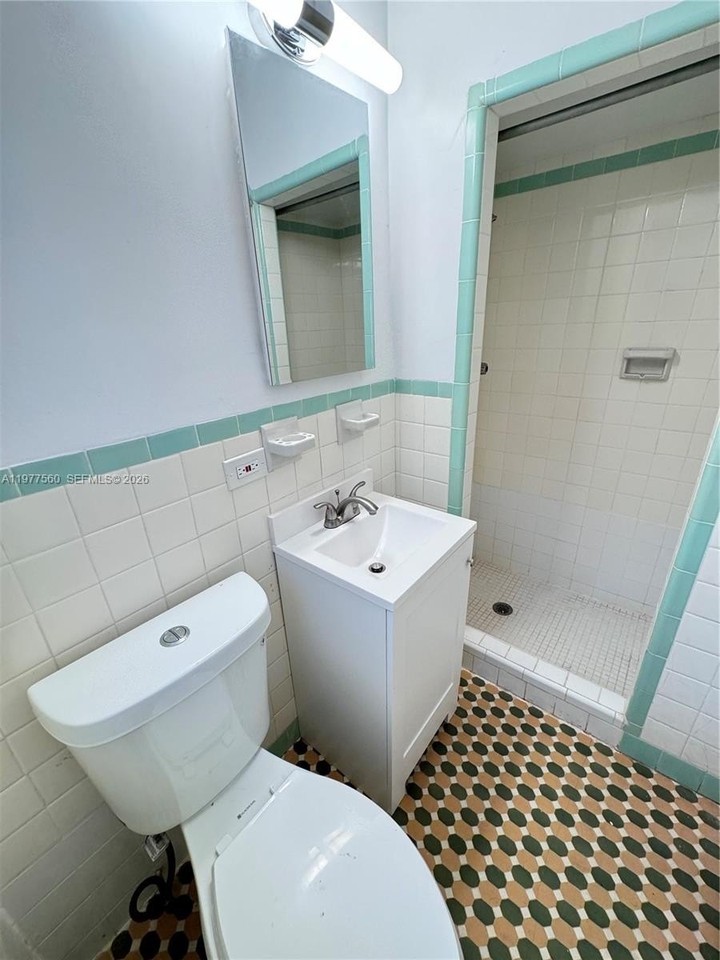 2652 Sw 23rd Ave #BACK - Photo 5 of 11