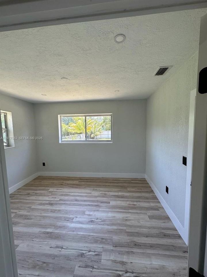 326 Nw 97th St #326 - Photo 6 of 12