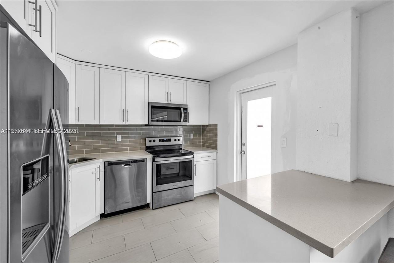 650 Coral Way #206 - Photo 3 of 16