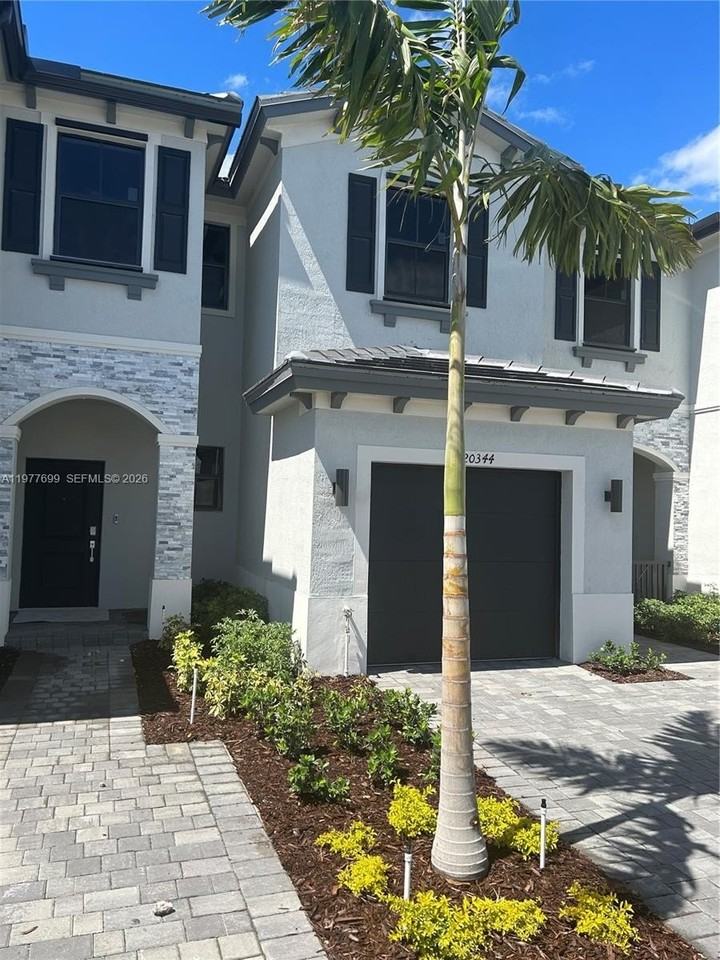 20344 Nw 6th Pl - Photo 2 of 18