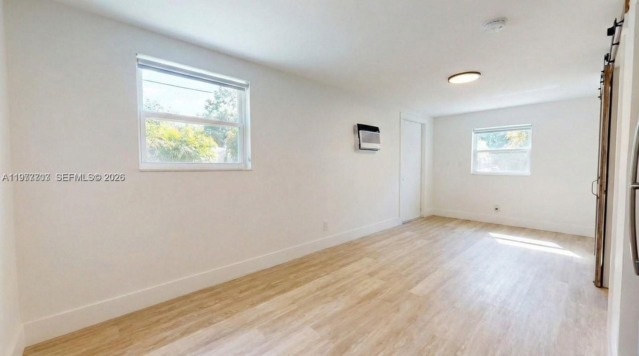 128 Nw 53rd St #C - Photo 5 of 18