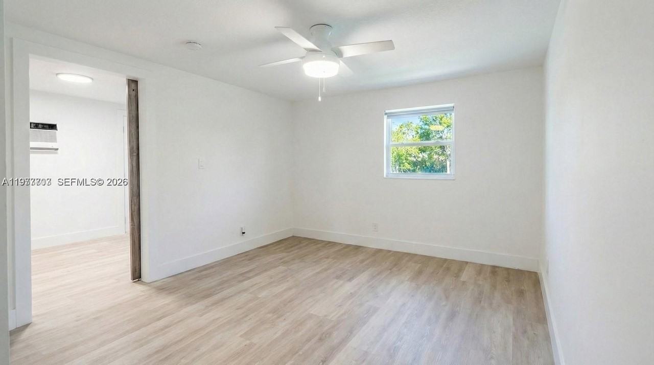 128 Nw 53rd St #C - Photo 7 of 18