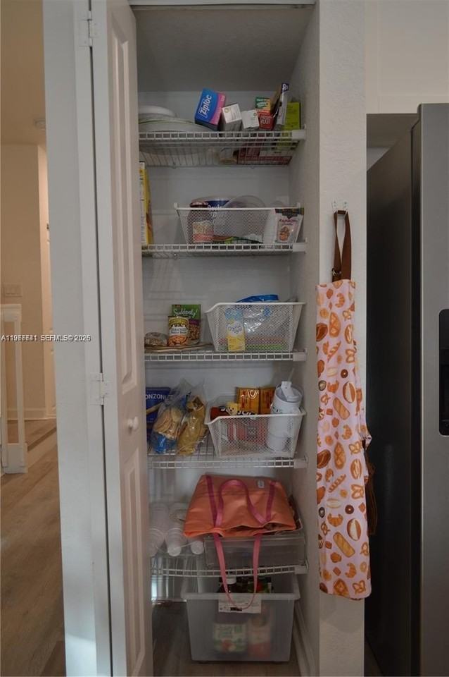 1522 Se 26th Ter - Photo 7 of 39