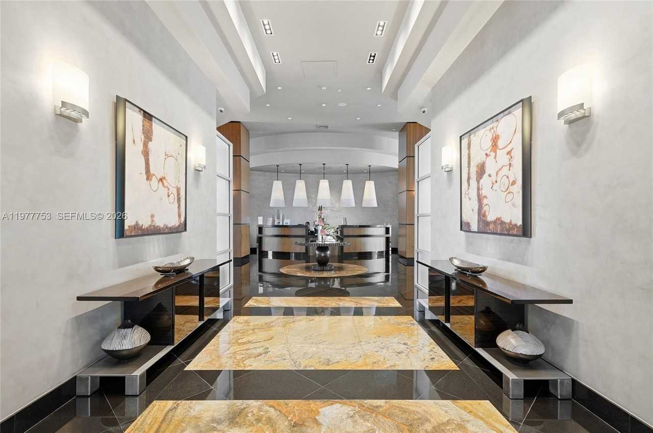 3101 S Ocean Dr #2807 - Photo 5 of 36