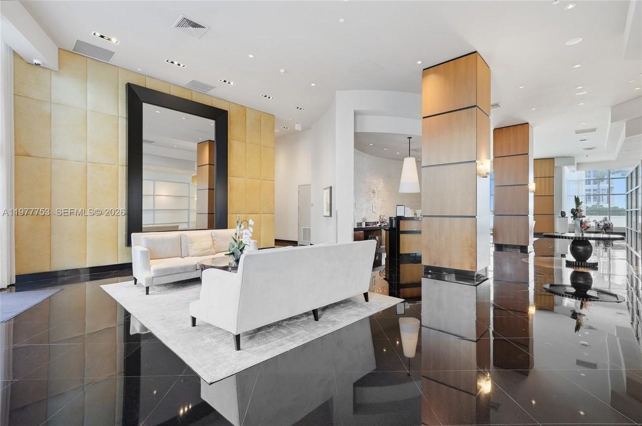 3101 S Ocean Dr #2807 - Photo 6 of 36