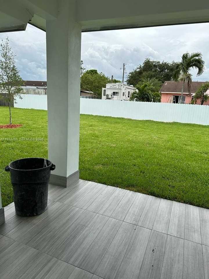 15620 Nw 39th Ct #0 - Photo 6 of 8