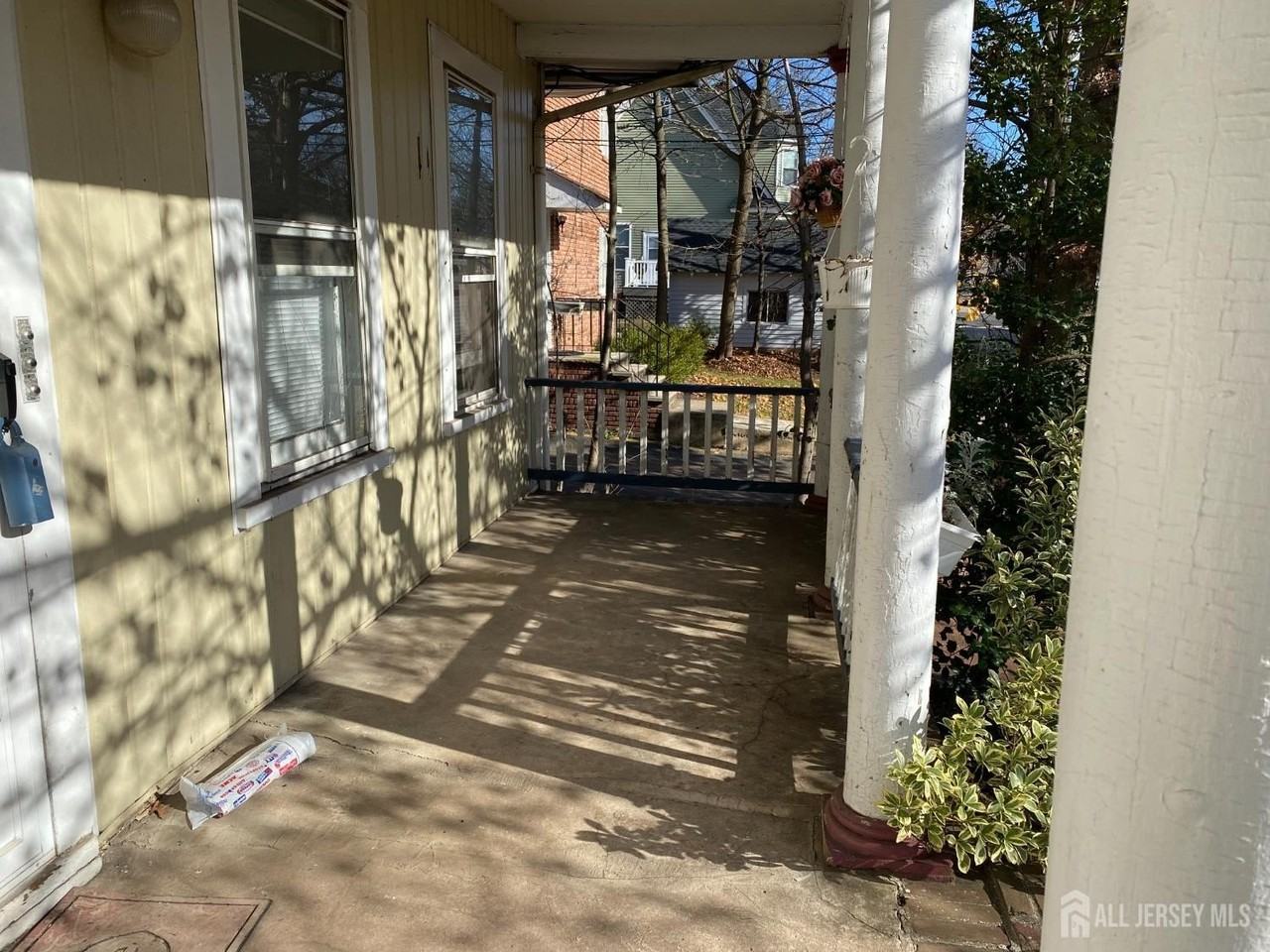 237 Montgomery St #3 - Photo 2 of 12