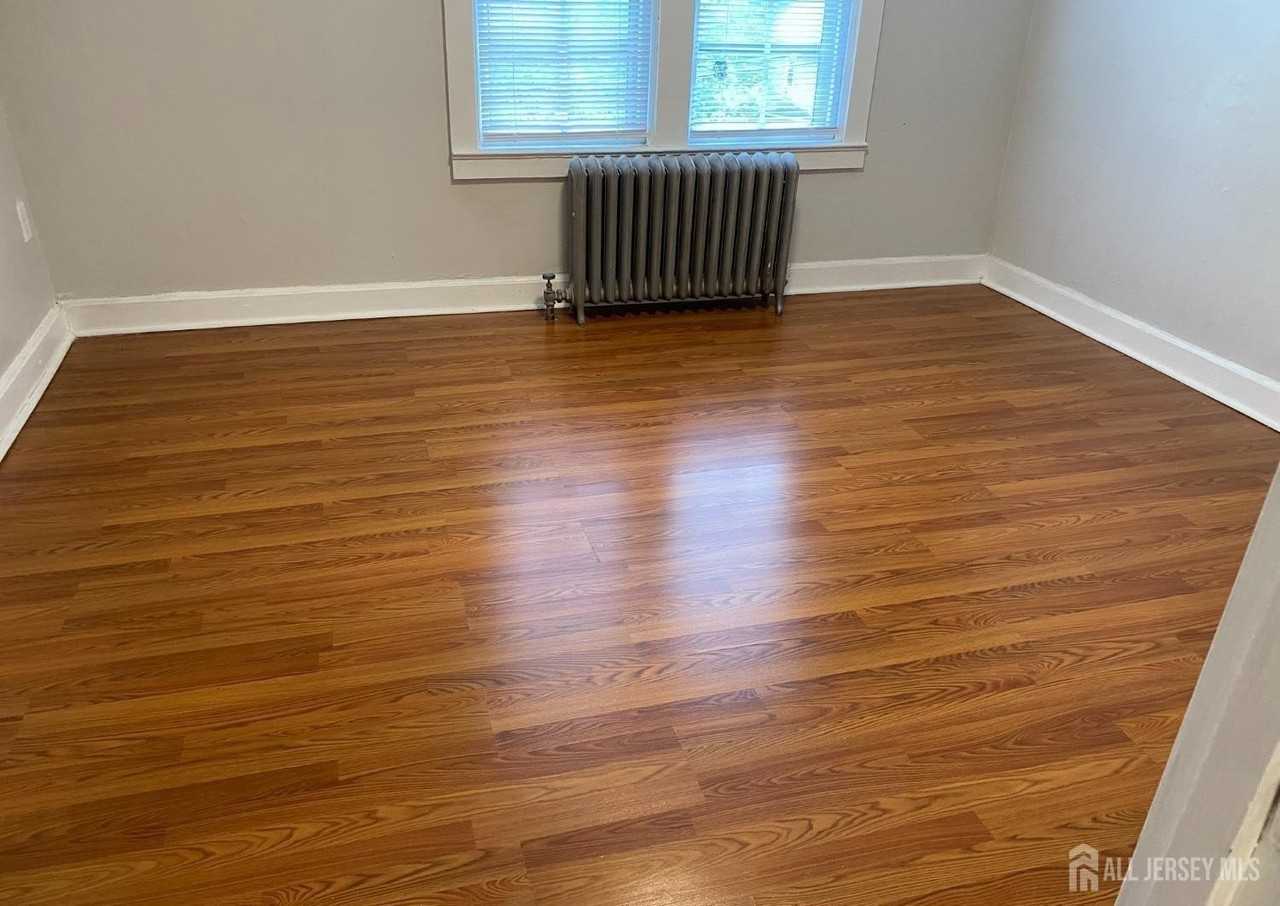 237 Montgomery St #3 - Photo 5 of 12