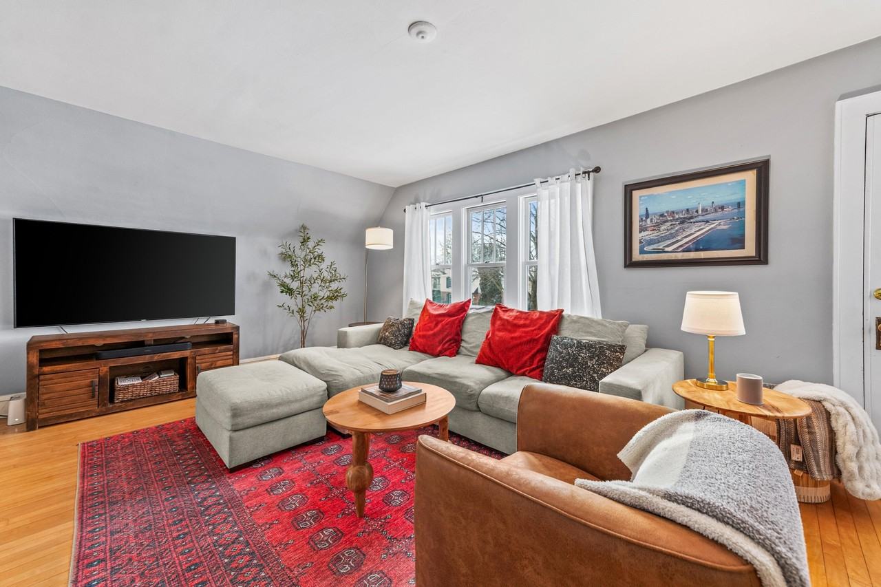 4518 N Woodburn St - Photo 4 of 25