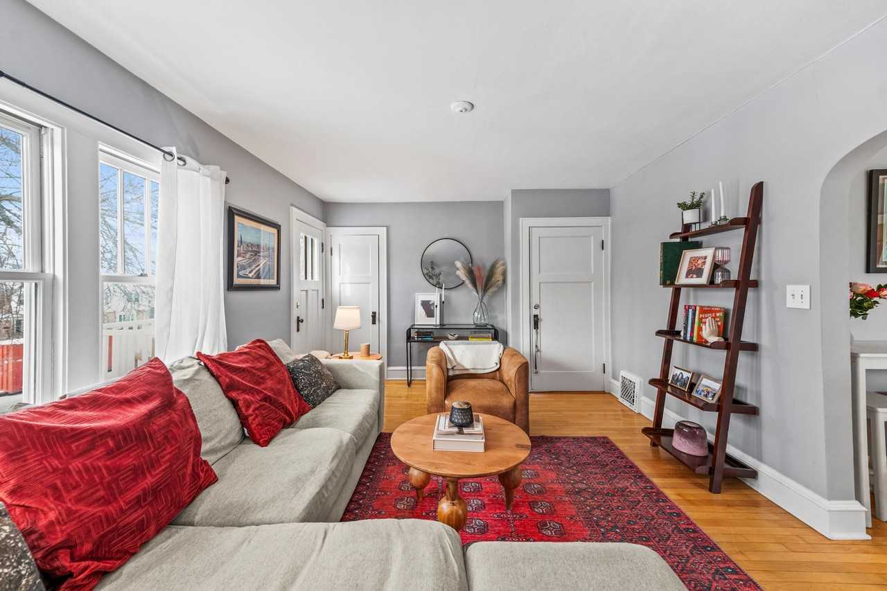 4518 N Woodburn St - Photo 5 of 25