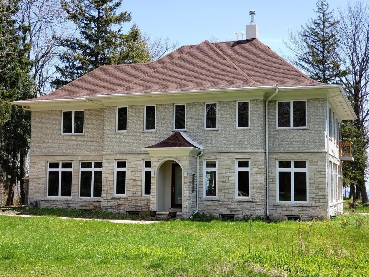 598 Lake Shore Rd - Photo 2 of 25