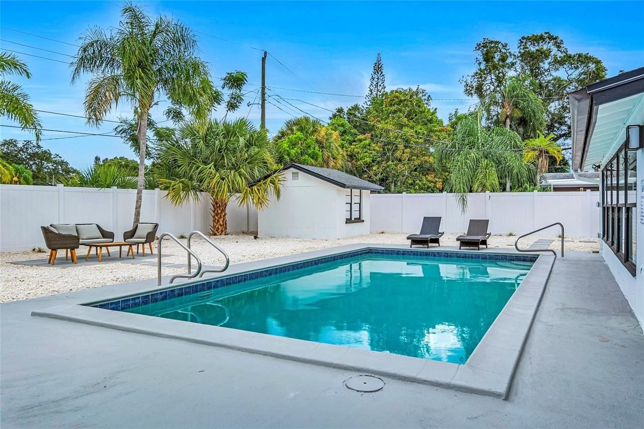 1921 Fern Ave - Photo 2 of 45