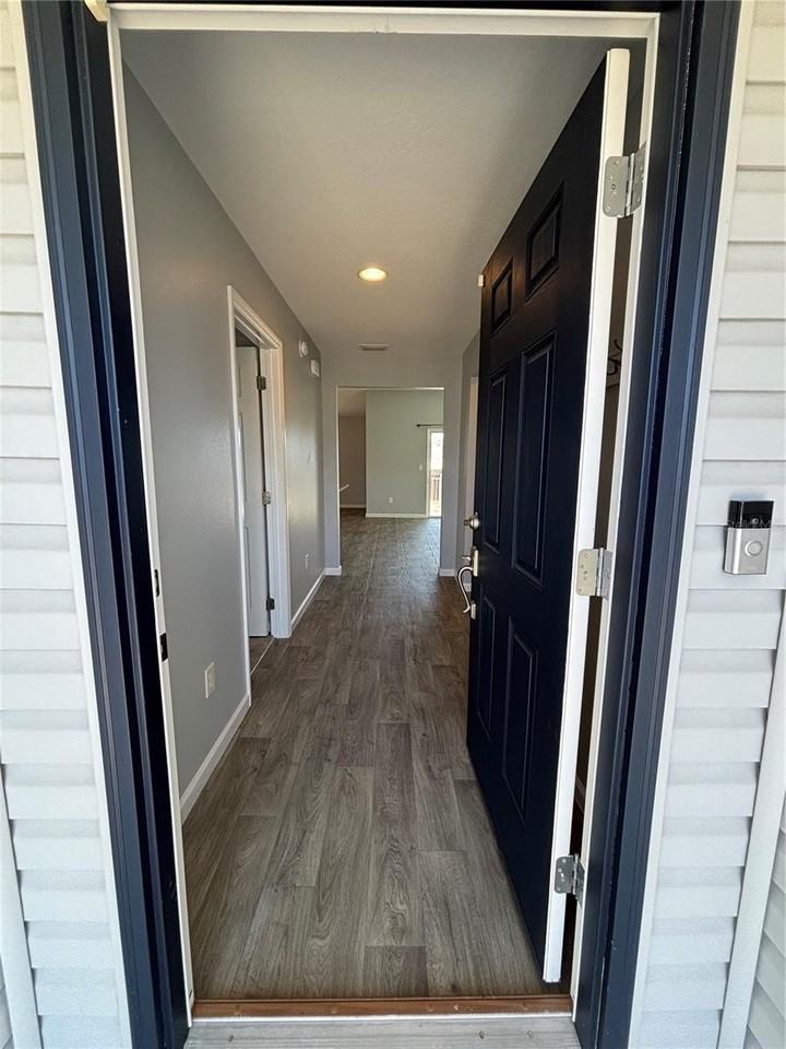 3319 Rohan Rd - Photo 3 of 39