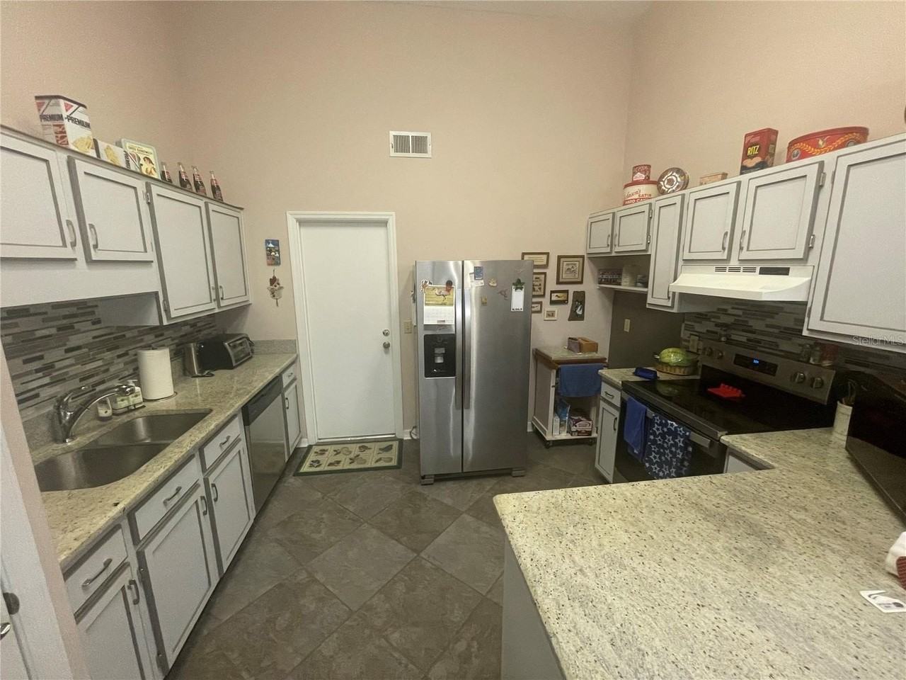 324 Nw 48th Blvd #K - Photo 3 of 23