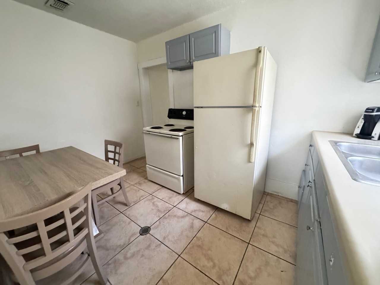 728 Columbia St #A - Photo 5 of 18