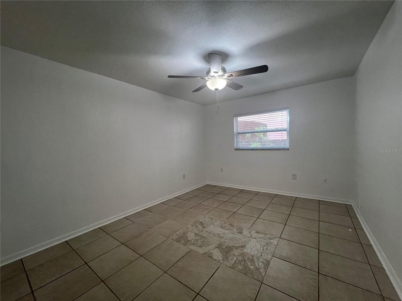 2220 Amherst Ave - Photo 6 of 15