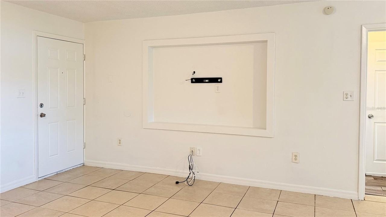 1905 Park Manor Dr - Photo 5 of 27