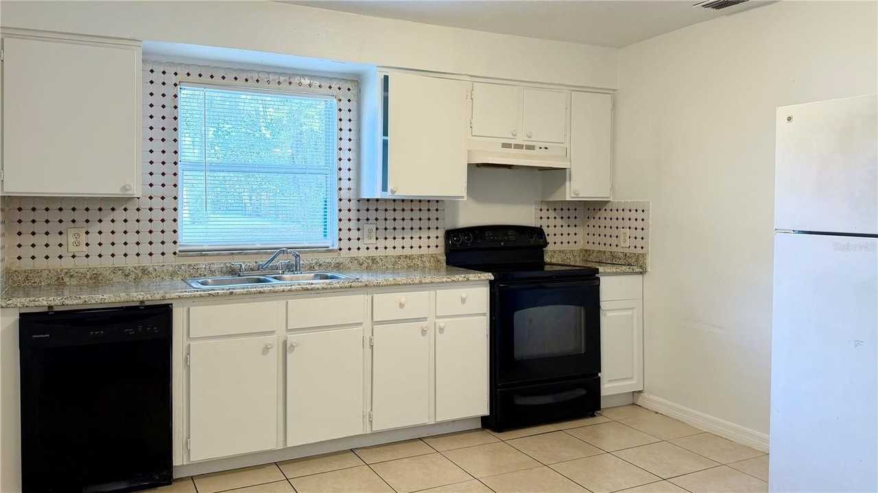 1905 Park Manor Dr - Photo 7 of 27