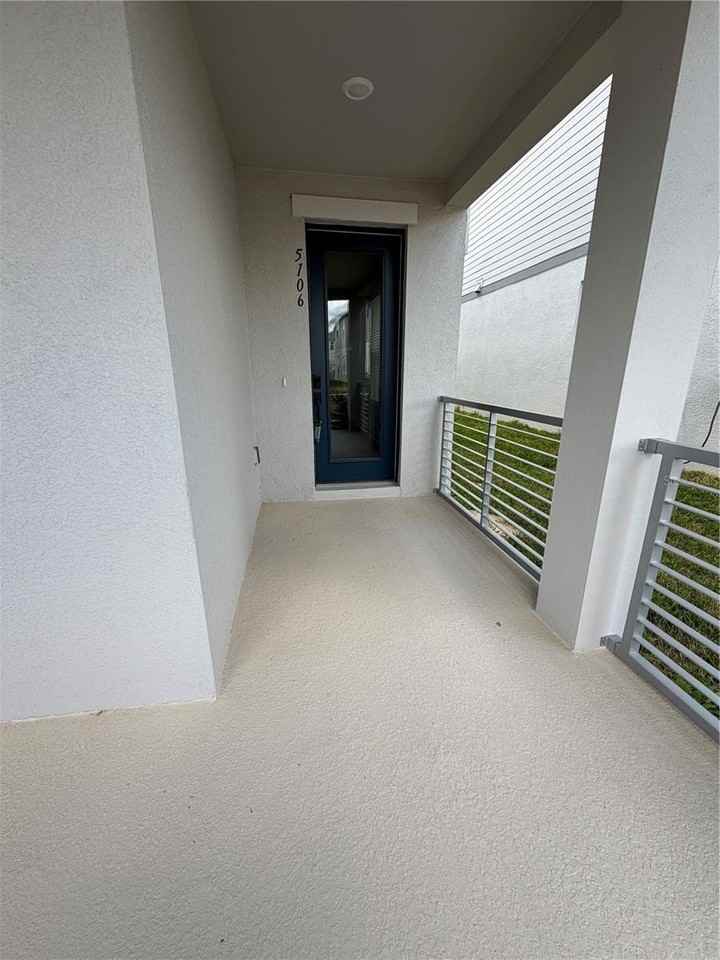 5106 Railroad Vine Aly - Photo 2 of 27