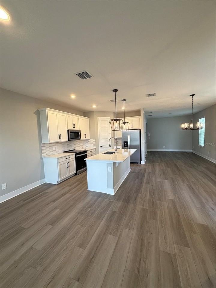 5106 Railroad Vine Aly - Photo 4 of 27