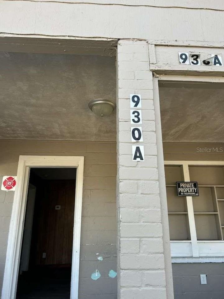 930 18th St #A - Photo 3 of 17