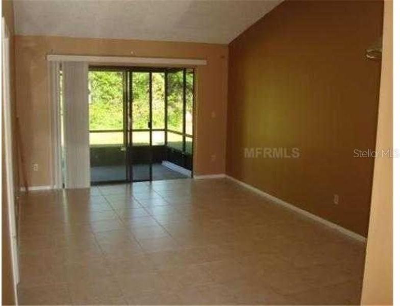 104 Creekside Way - Photo 2 of 12