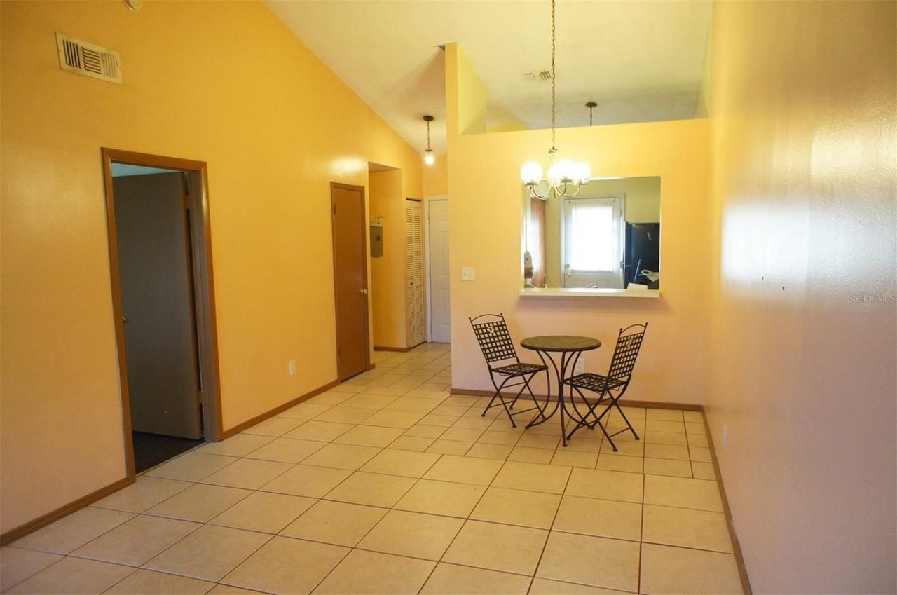 104 Creekside Way - Photo 4 of 12