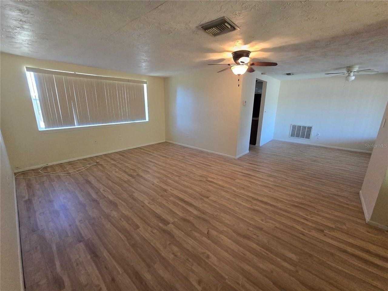 2531 Almond Dr - Photo 4 of 24