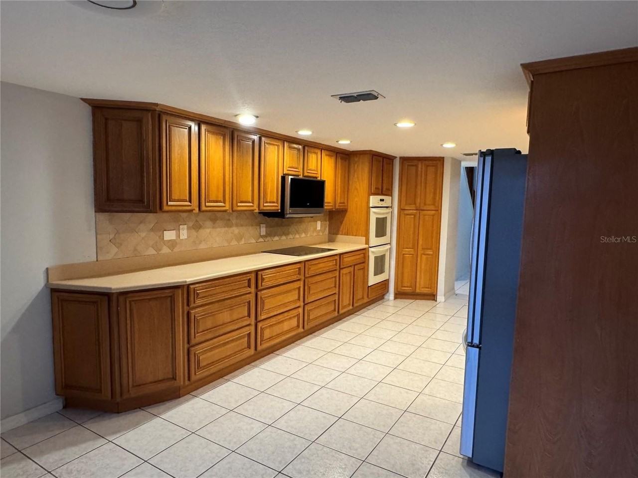 8320 Sanden Dr - Photo 3 of 14