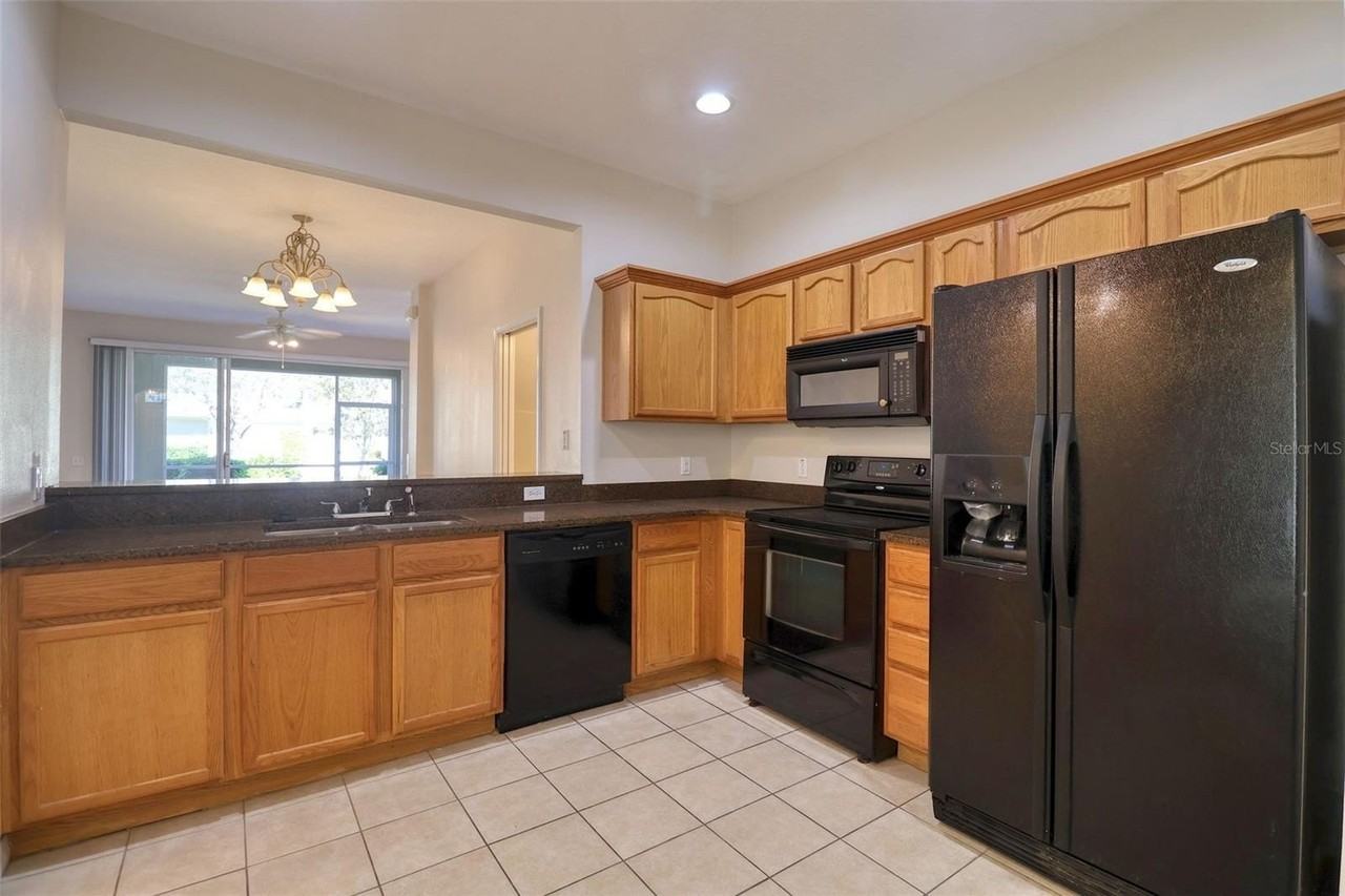 6643 83rd Ave N - Photo 6 of 34