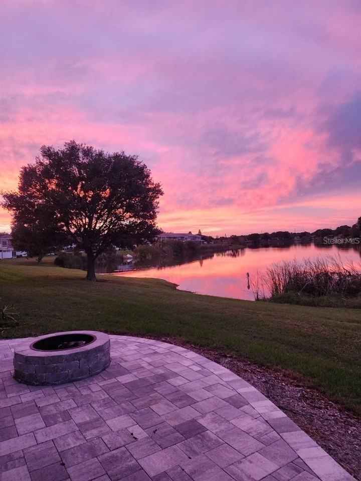 8211 118th Ave - Photo 2 of 43