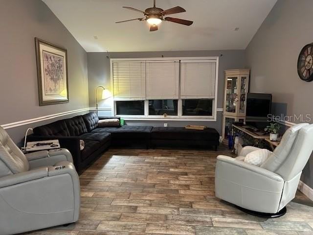 15712 Cedar Elm Ter - Photo 4 of 17