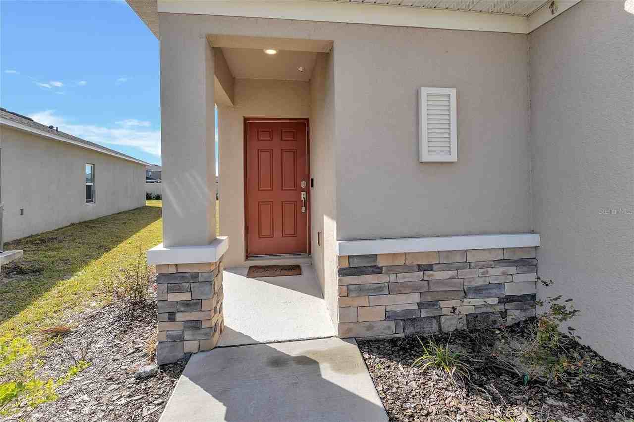 11207 Fieldstone Dr - Photo 2 of 40