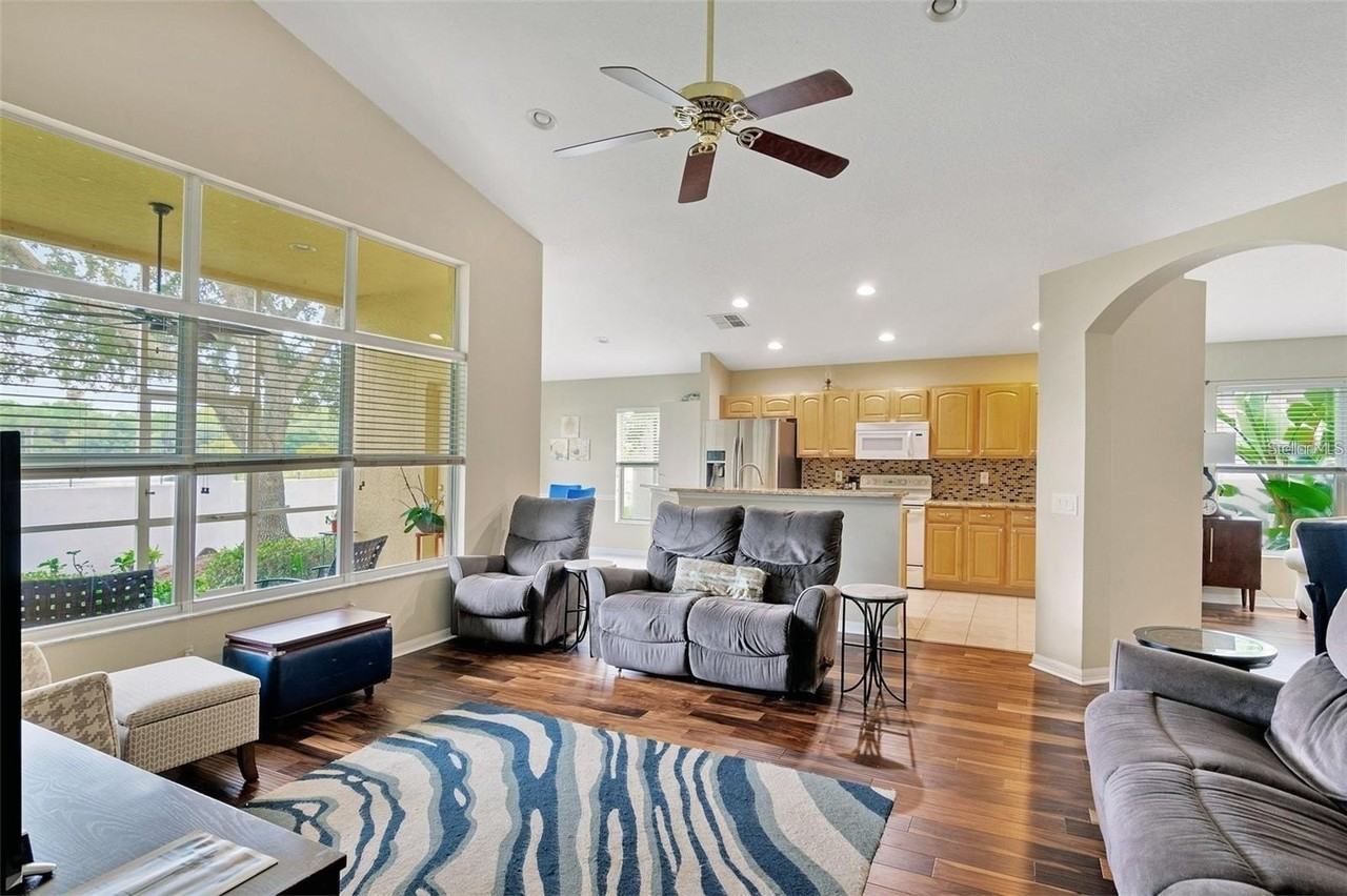 18821 Maisons Dr - Photo 5 of 26