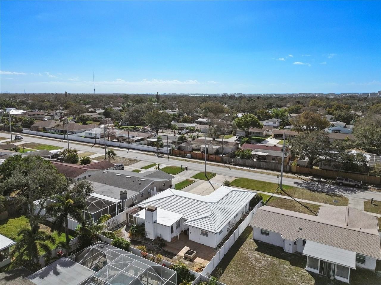 13565 86th Ave - Photo 6 of 50