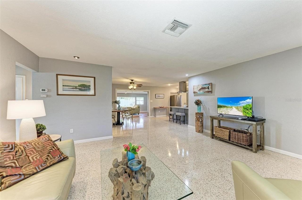 6000 Bayou Grande Blvd Ne - Photo 7 of 39