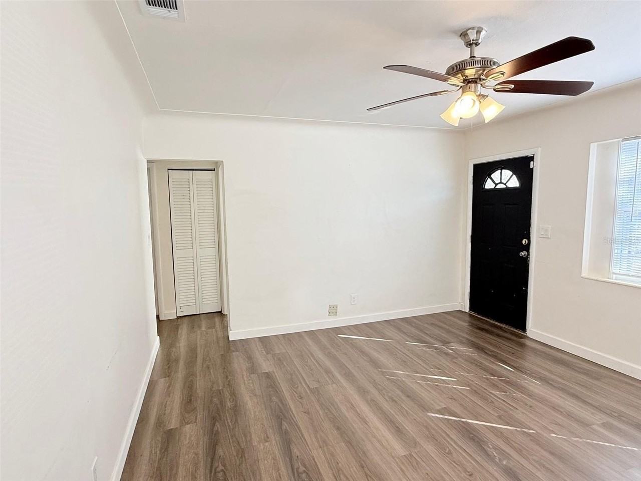 1543 43rd St S - Photo 2 of 31