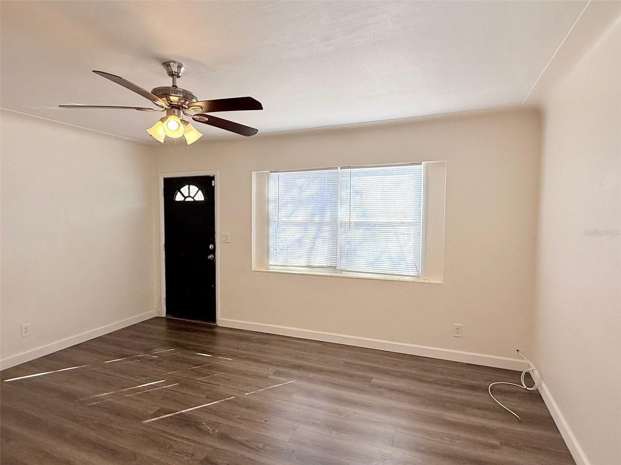 1543 43rd St S - Photo 4 of 31