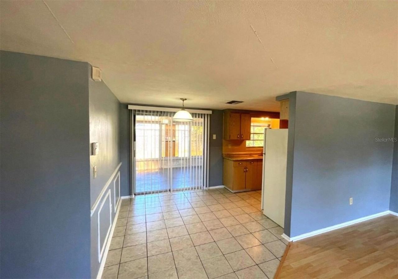 7335 Ashwood Dr - Photo 3 of 12