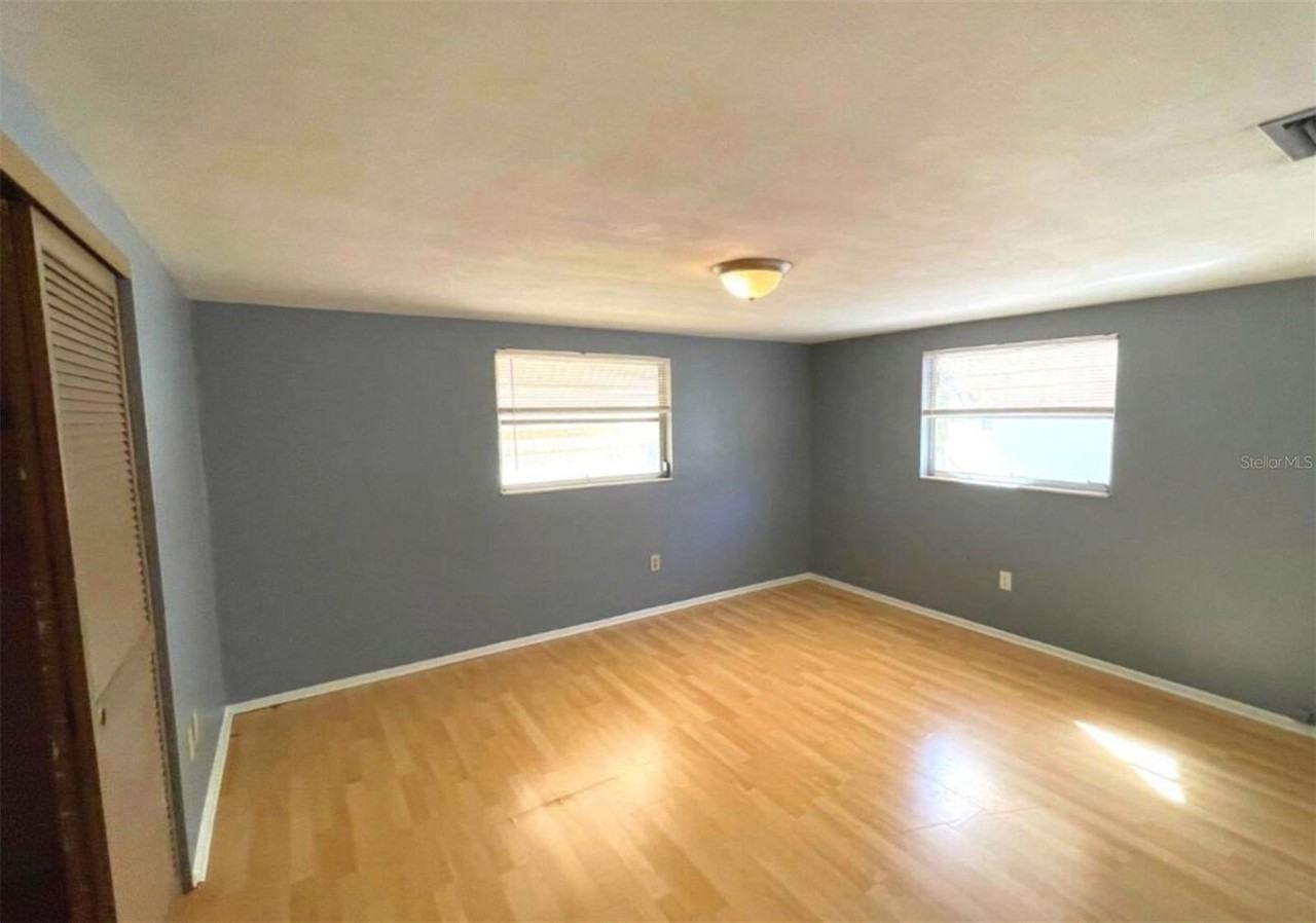 7335 Ashwood Dr - Photo 6 of 12