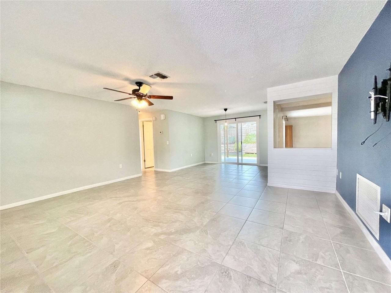 9011 Ledgestone Ln - Photo 4 of 36