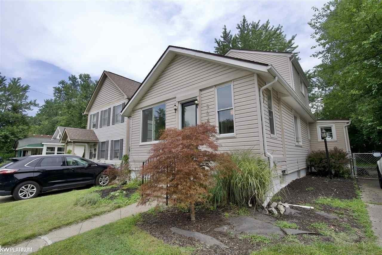 564 Stratford Rd - Photo 2 of 22