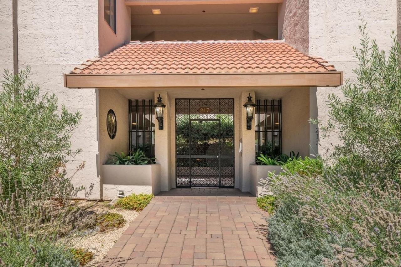 217 8th Ave - Photo 3 of 25