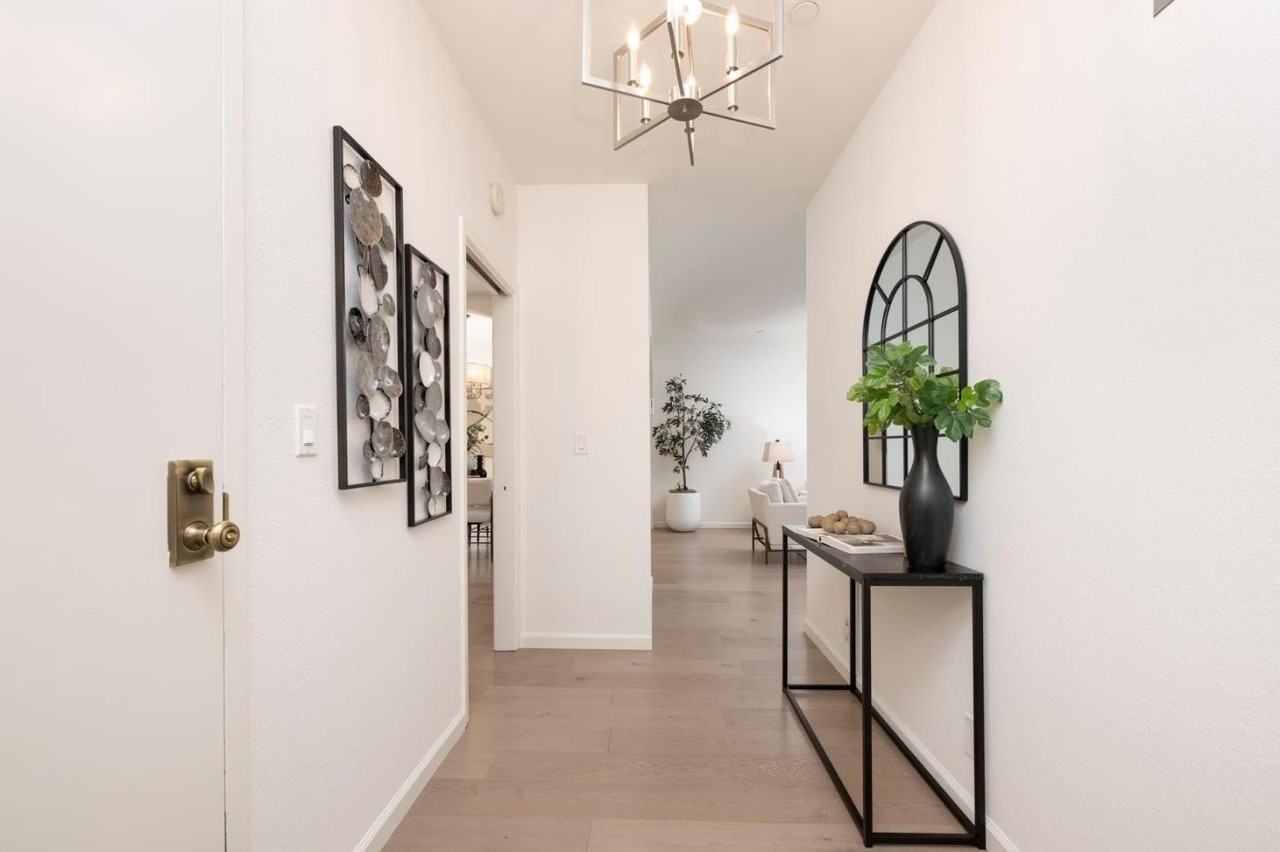 217 8th Ave - Photo 5 of 25