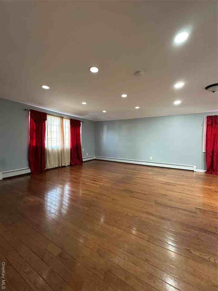 23518 147th Rd Unit 2 - Photo 3 of 5