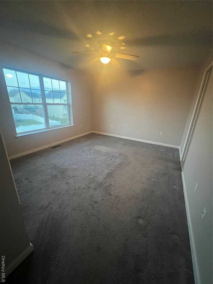 47 Helene Rd - Photo 2 of 7