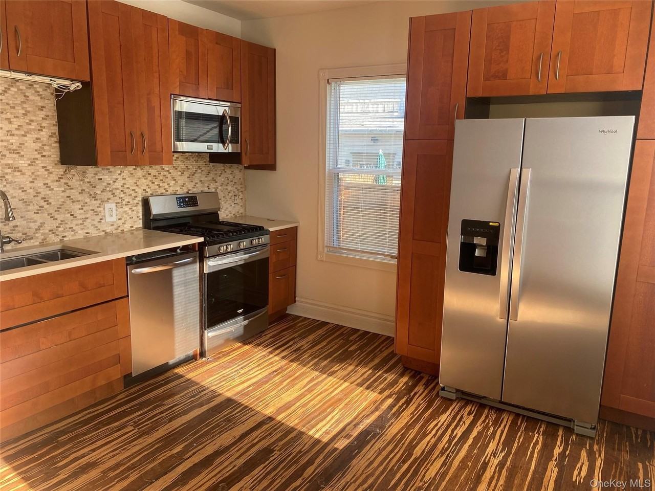 8 Willow St - Photo 4 of 18