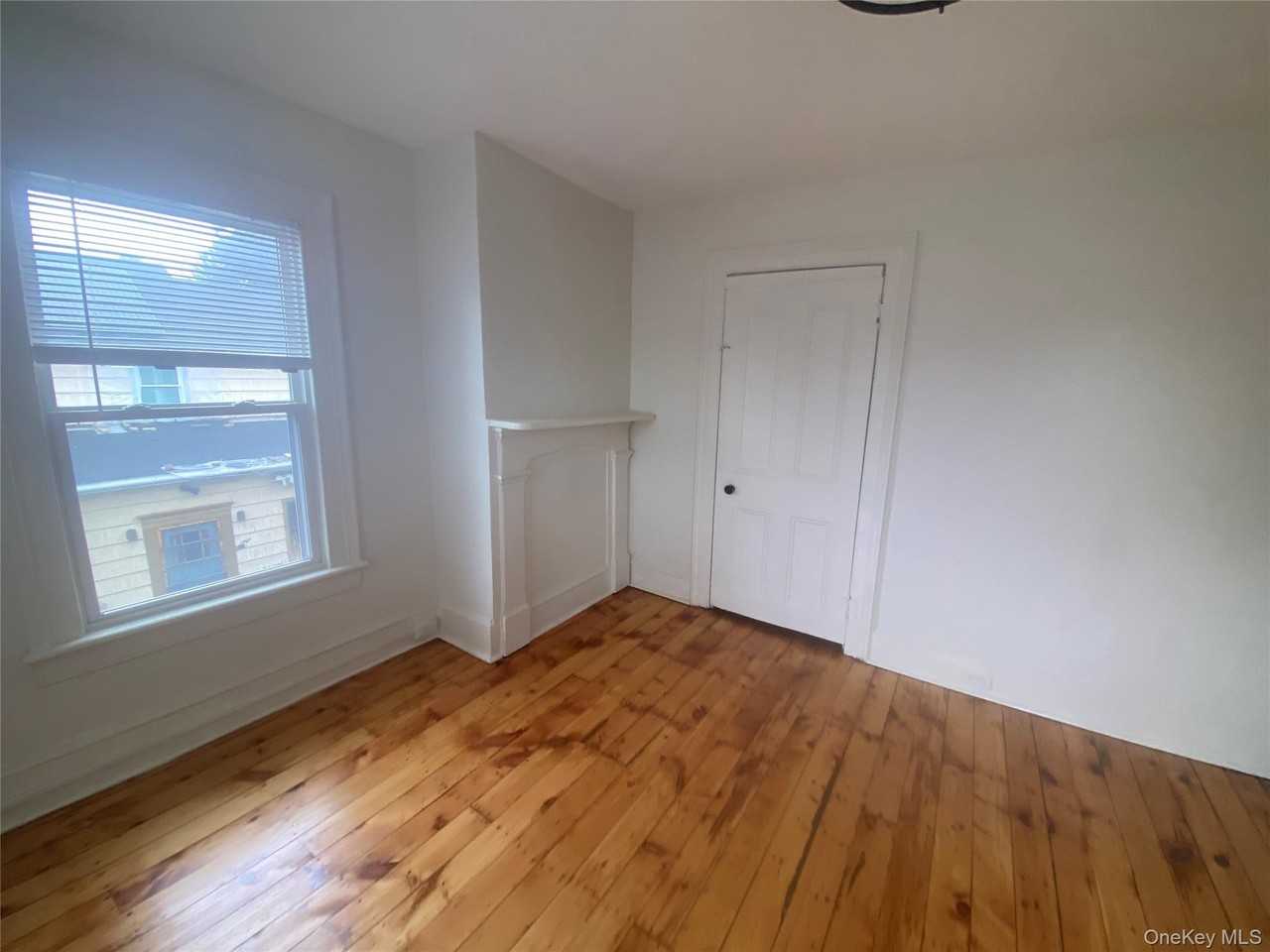 8 Willow St - Photo 6 of 18