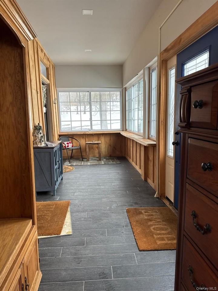 41 Clove Rd - Photo 3 of 18